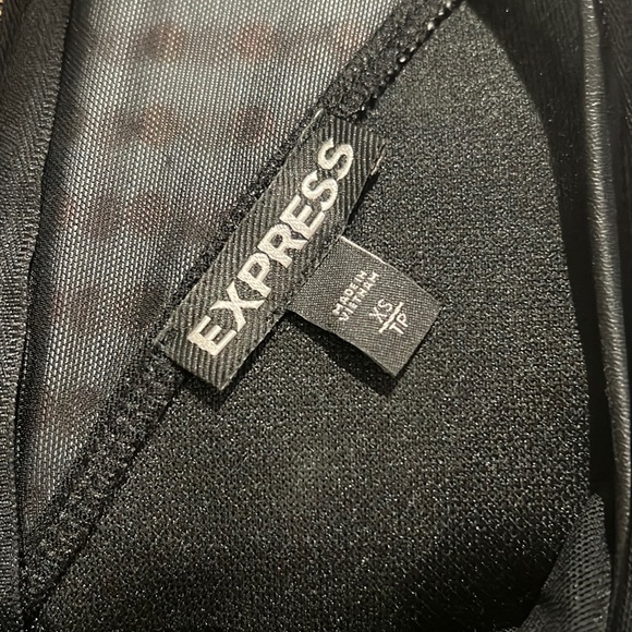 Express top. Grey & Black. Size XS. - Picture 3 of 3